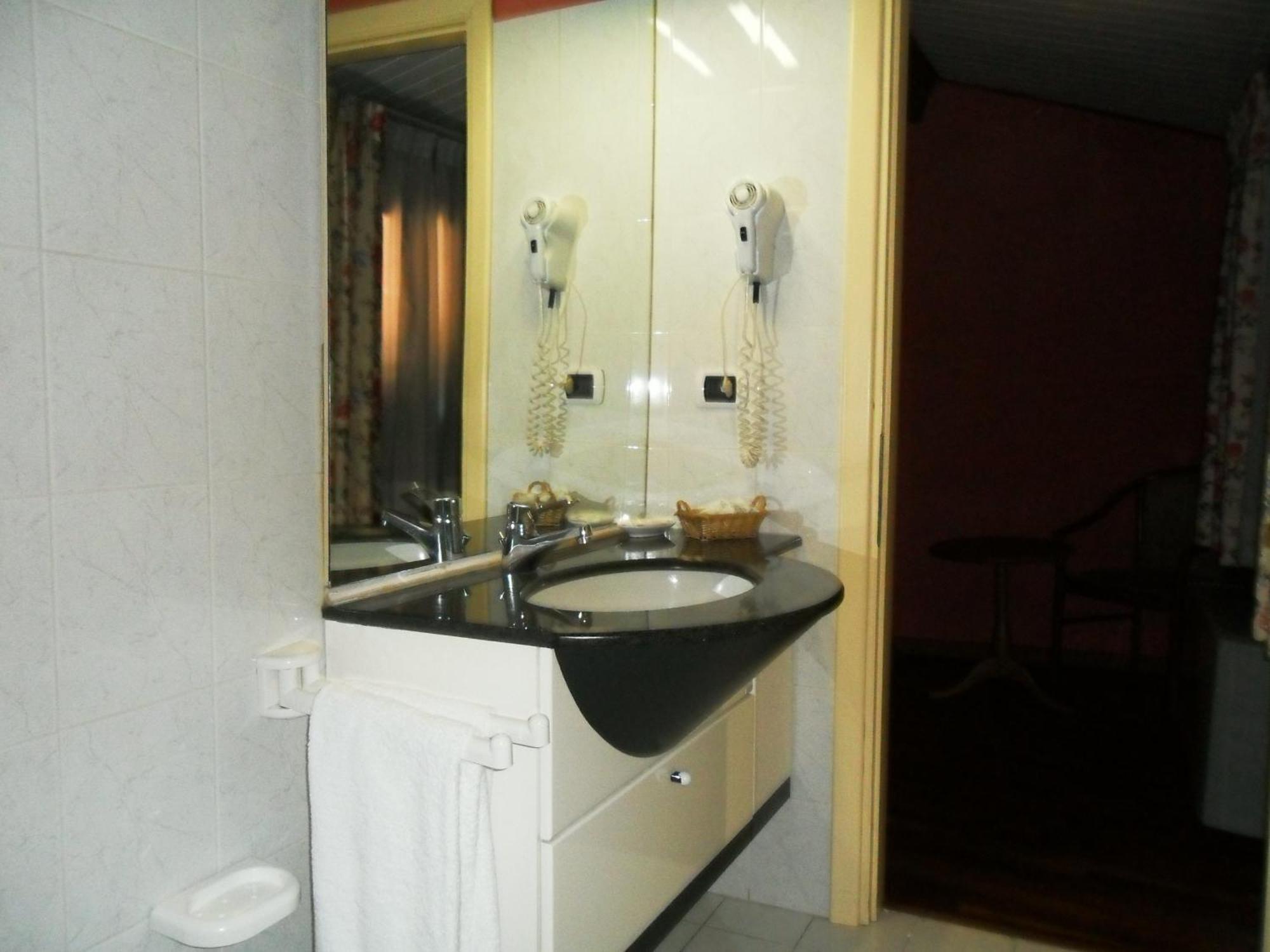 Hotel Borgo Antico บิบเบียนา ภายนอก รูปภาพ