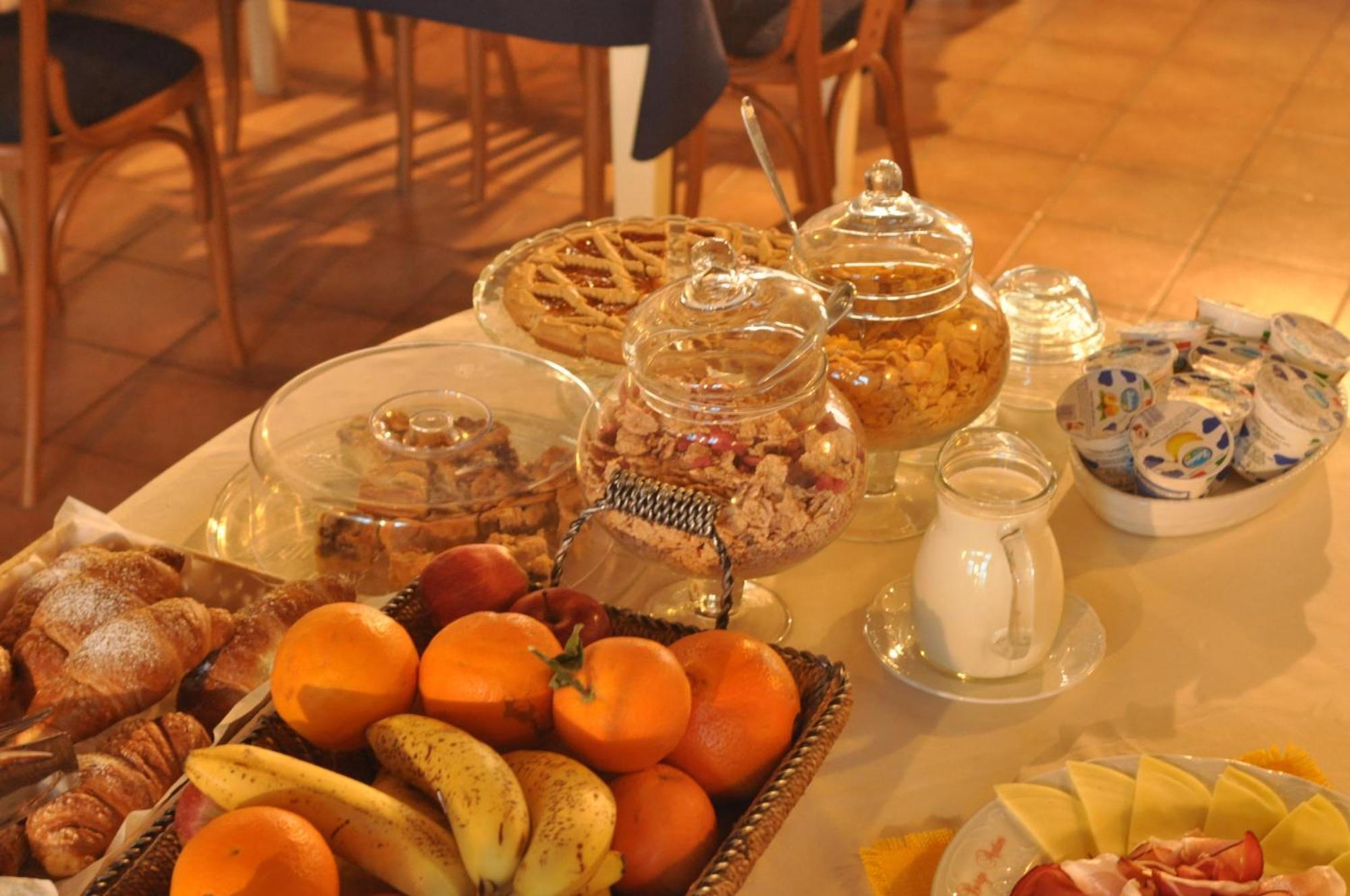 Hotel Borgo Antico บิบเบียนา ภายนอก รูปภาพ