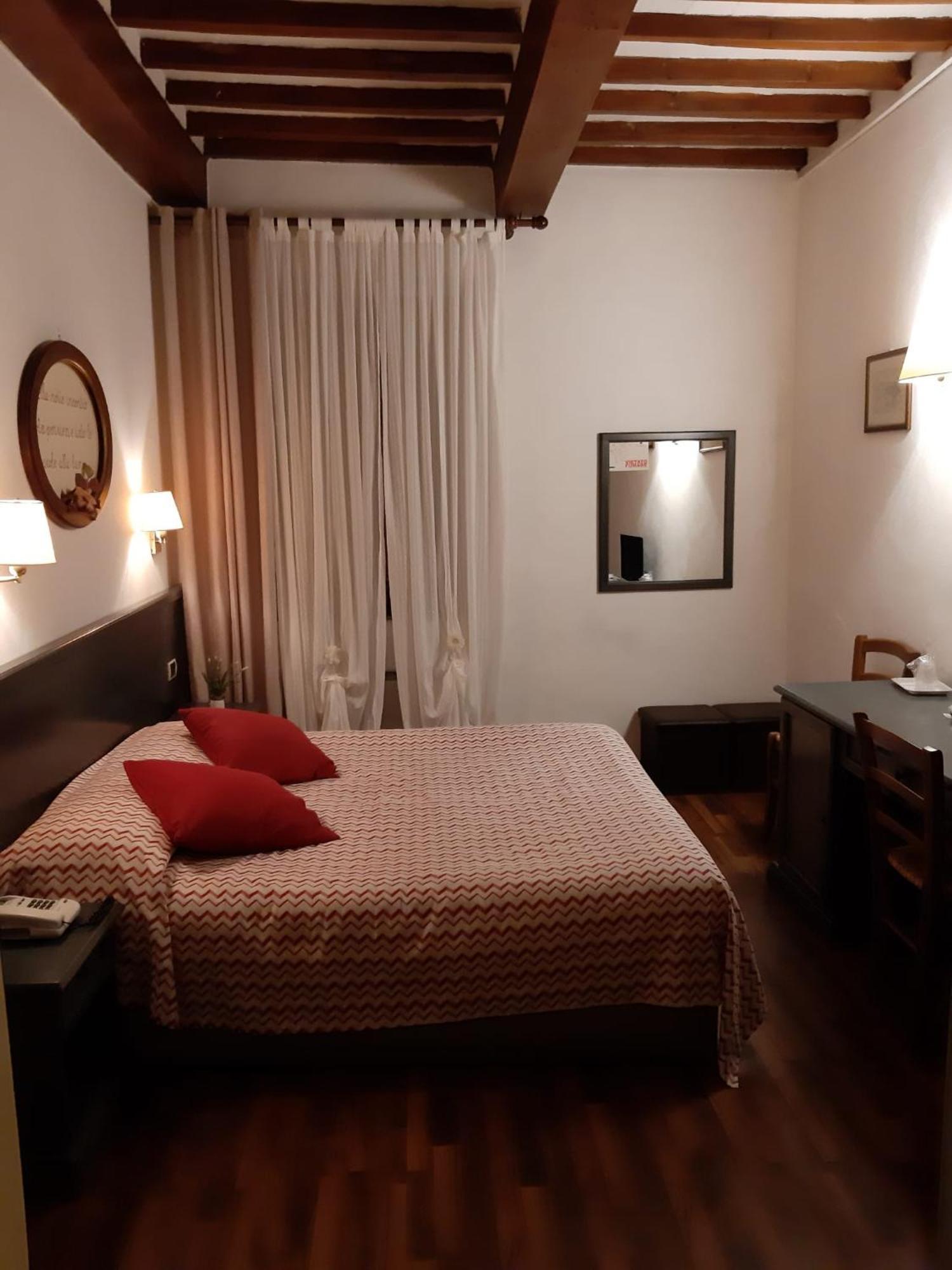 Hotel Borgo Antico บิบเบียนา ภายนอก รูปภาพ
