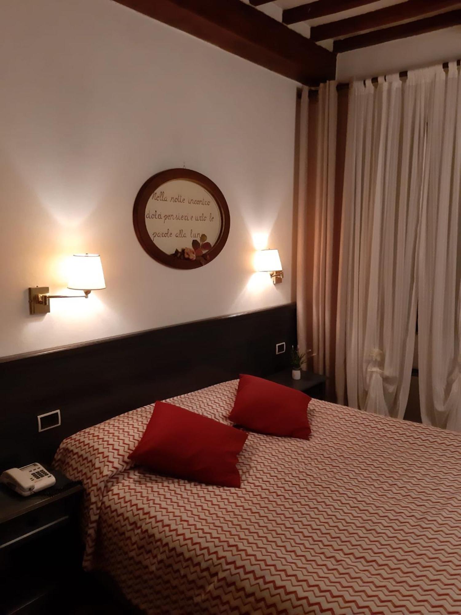 Hotel Borgo Antico บิบเบียนา ภายนอก รูปภาพ